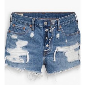 Levi’s 501 Cutoffs 29